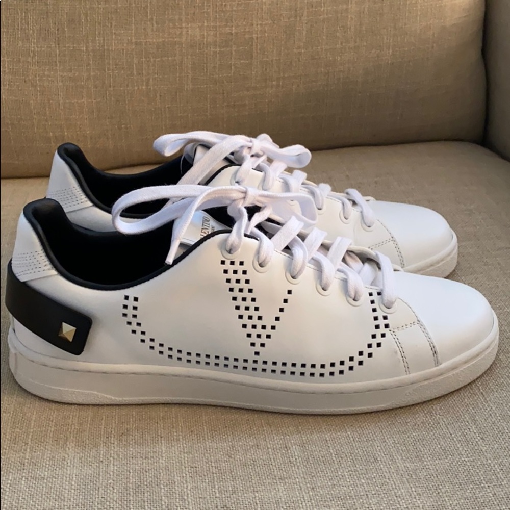 Valentino Garavani Sneakers with Black detail